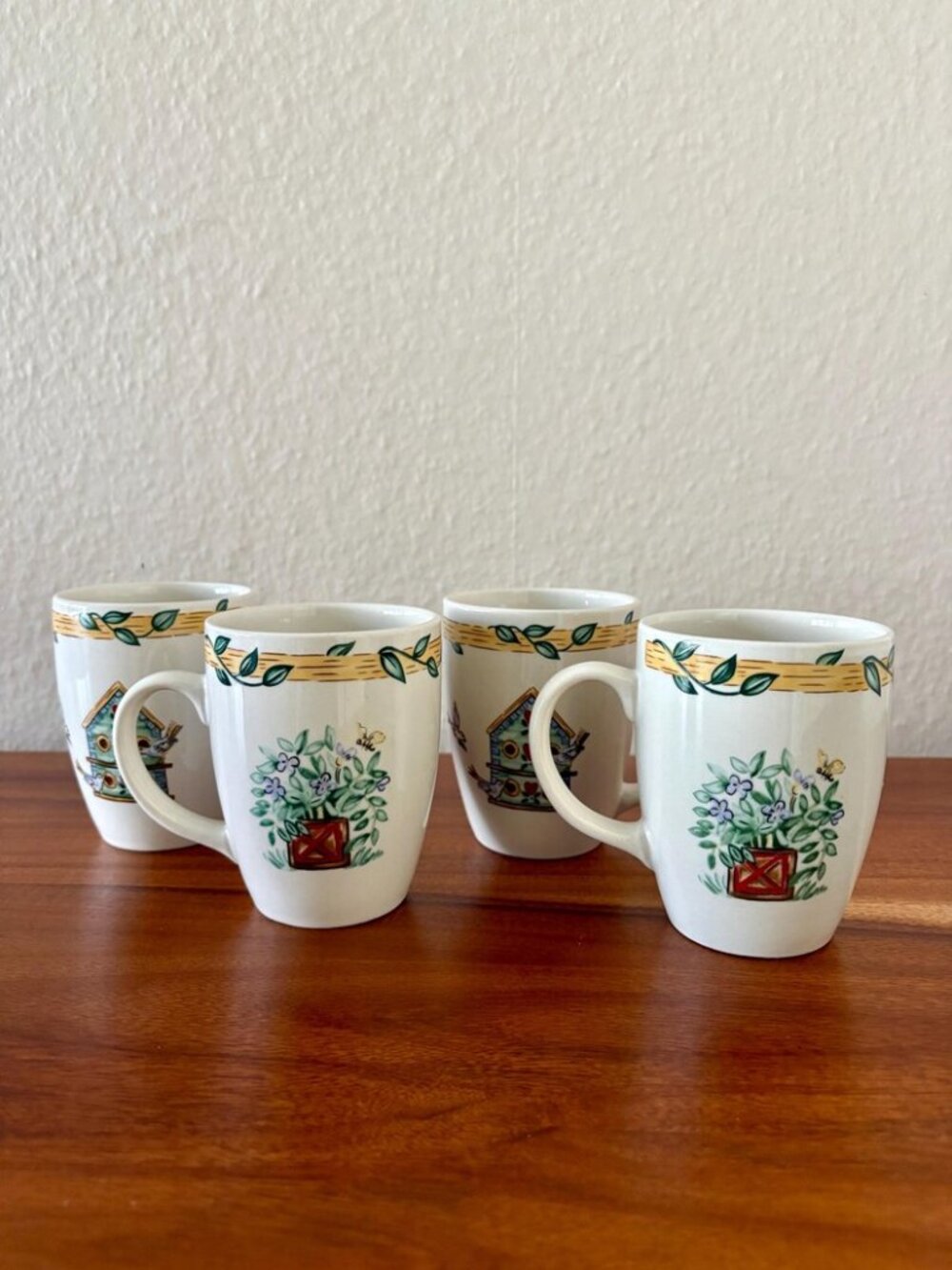 Set of 4 Vintage Thomson Pottery Bird Mugs Birdhouse Flowers Ivy Mug Set Country